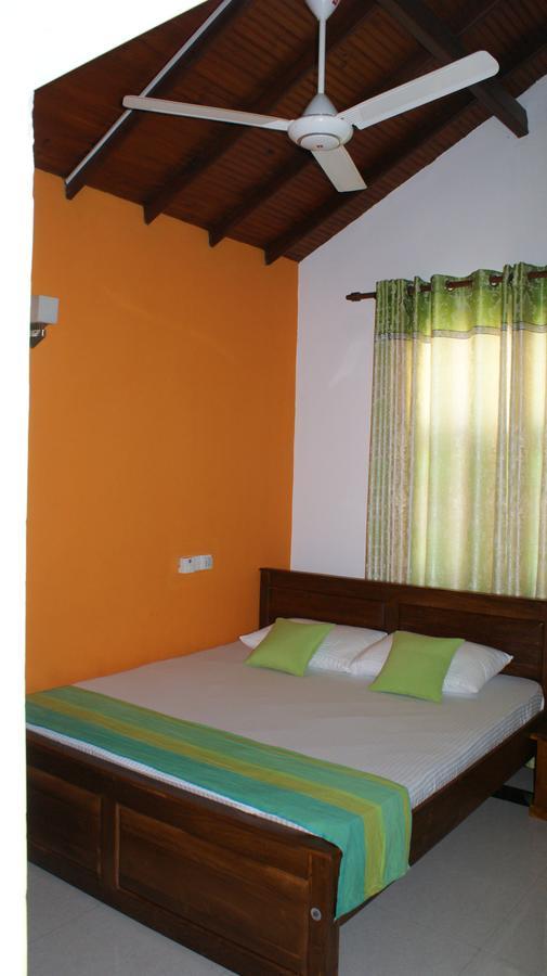 Bee Nest Bed & Breakfast Negombo Buitenkant foto